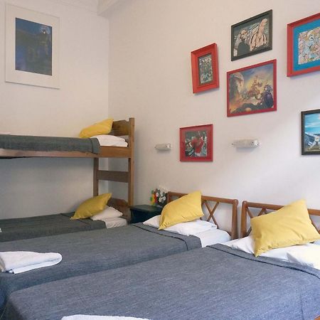 Dioskouros Hostel Athens Ngoại thất bức ảnh