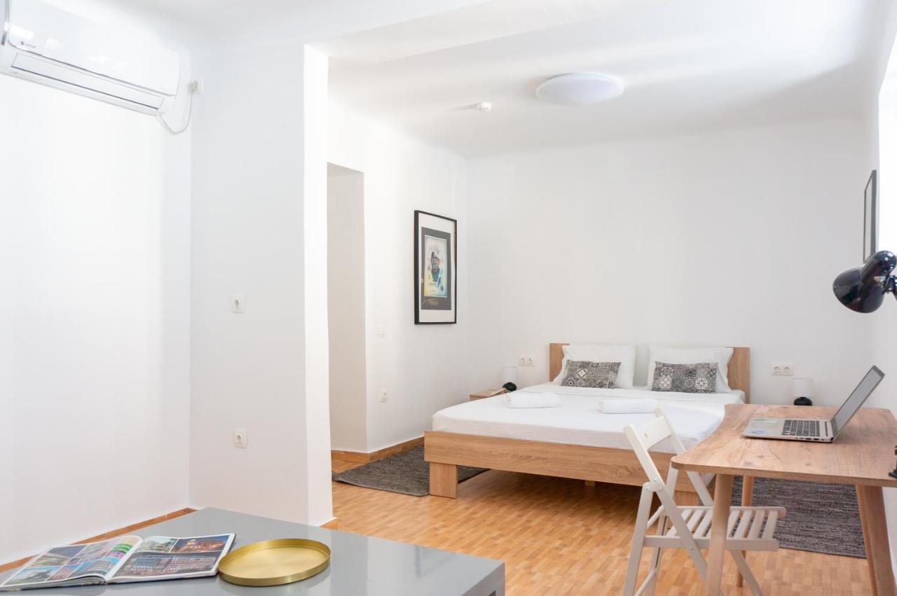 Dioskouros Hostel Athens Ngoại thất bức ảnh