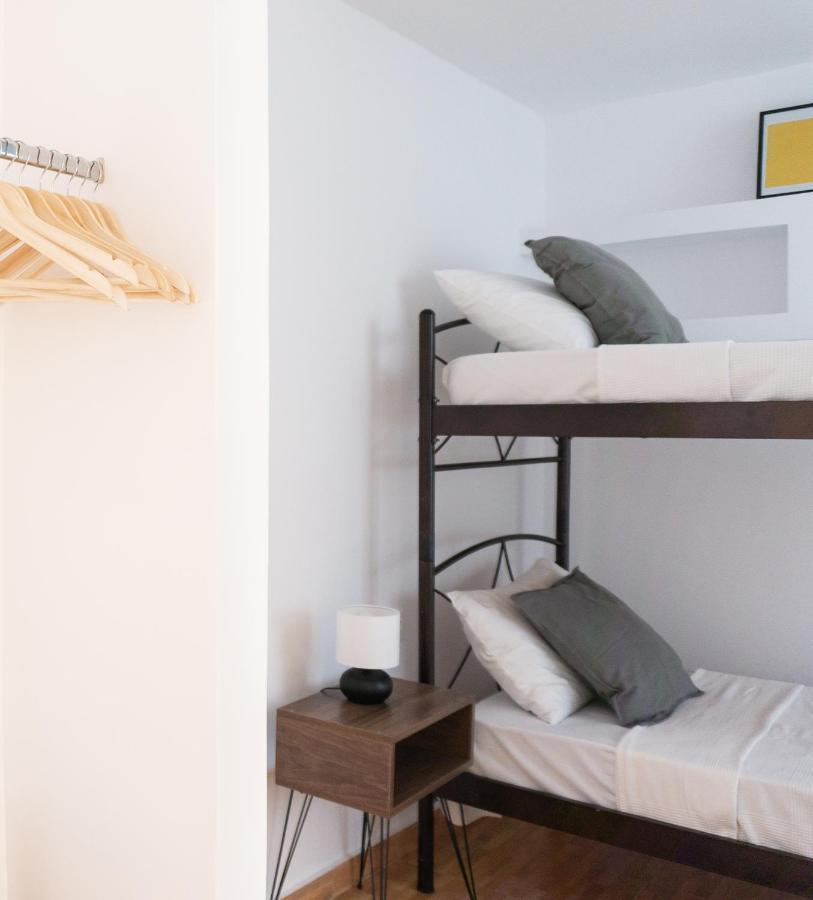 Dioskouros Hostel Athens Ngoại thất bức ảnh