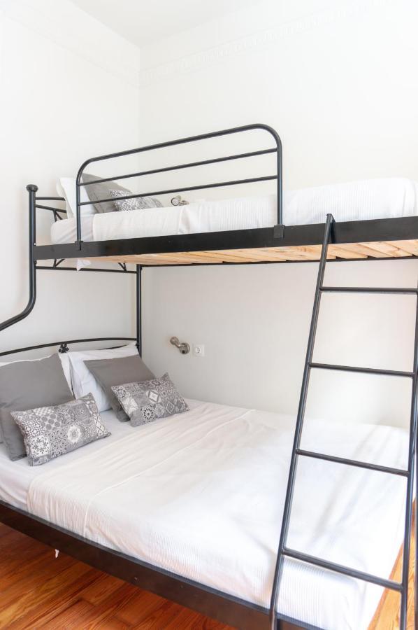 Dioskouros Hostel Athens Ngoại thất bức ảnh