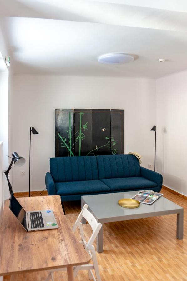 Dioskouros Hostel Athens Ngoại thất bức ảnh