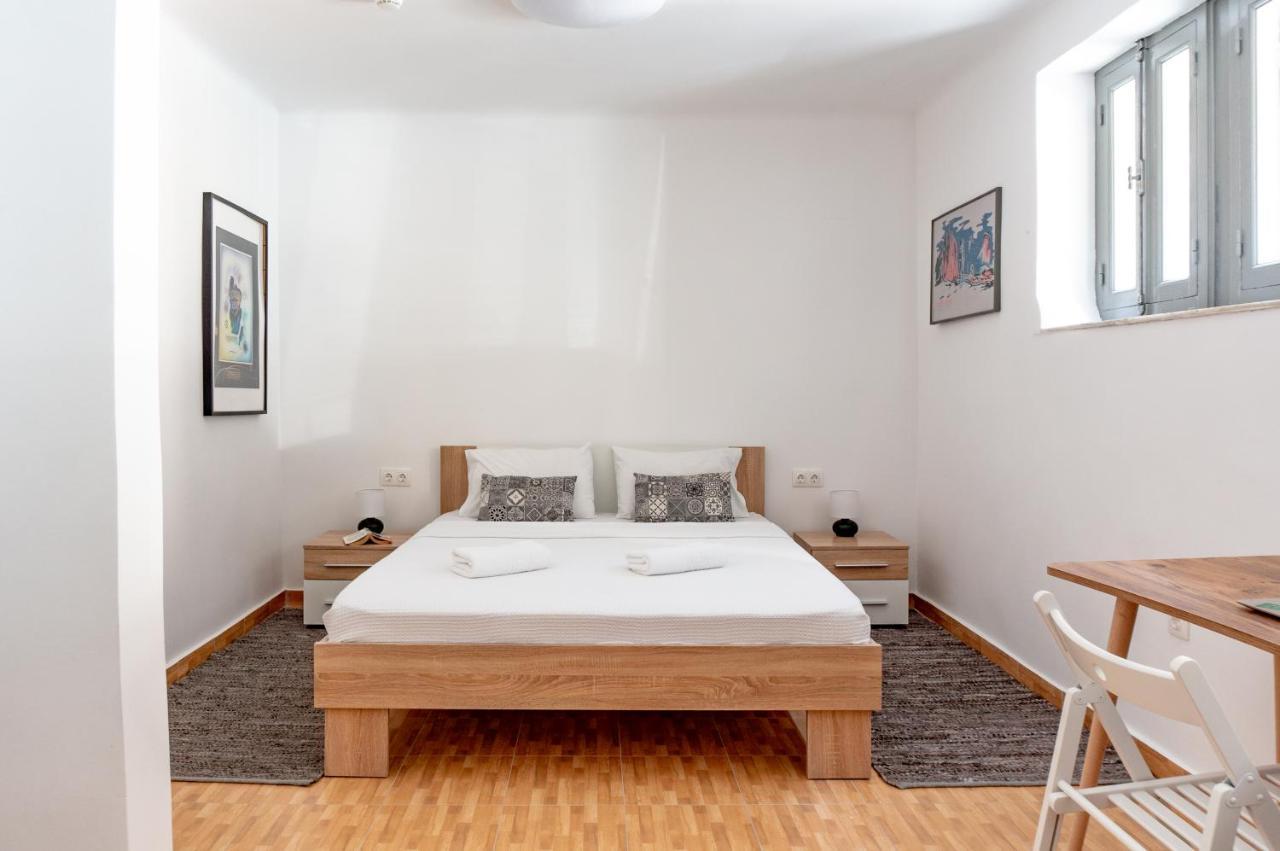 Dioskouros Hostel Athens Ngoại thất bức ảnh