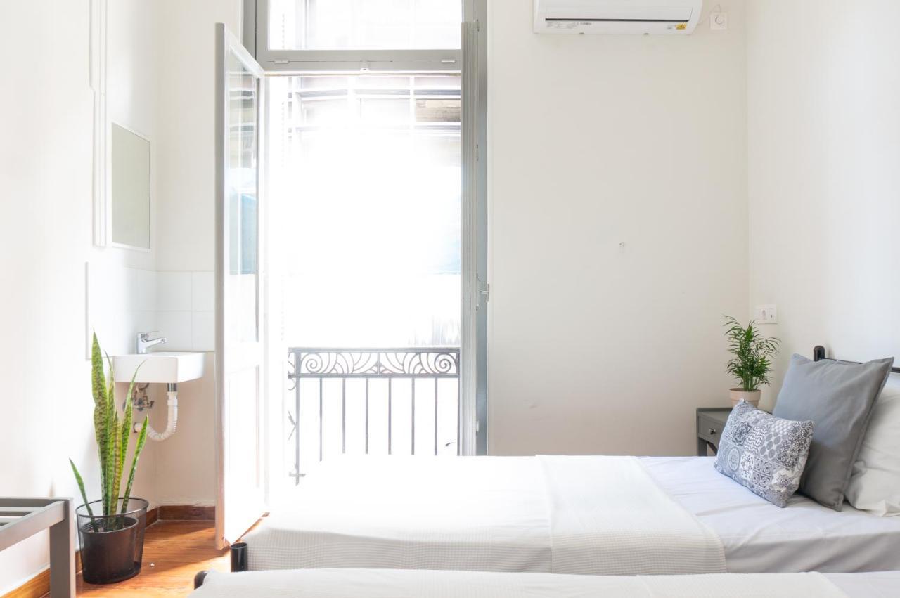 Dioskouros Hostel Athens Ngoại thất bức ảnh