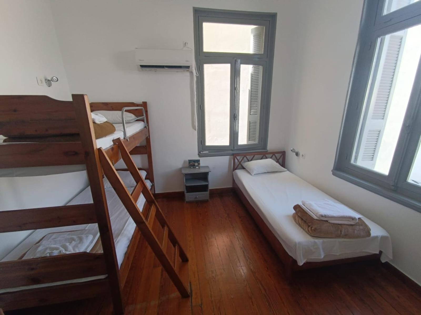 Dioskouros Hostel Athens Ngoại thất bức ảnh